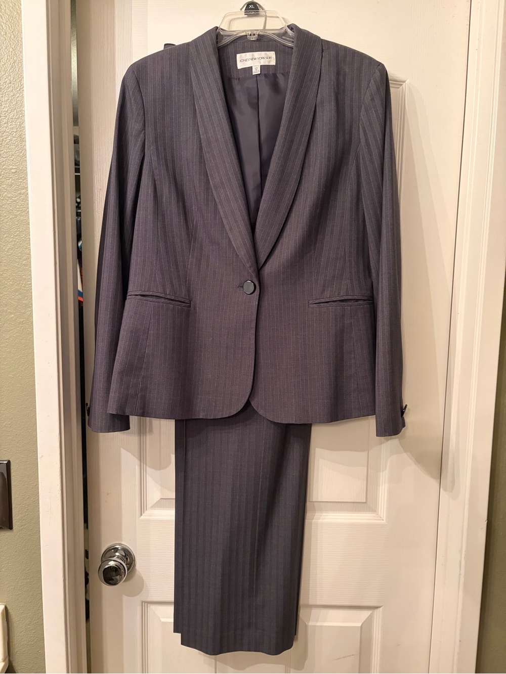 Jones New York Gray Pinstripe Women’s Pants Suit